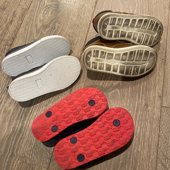 Size 9 toddler shoe bundle - Picture 2 of 3